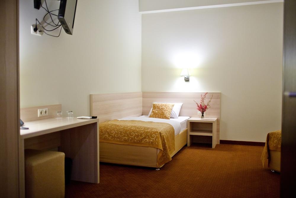 SkyPoint Sheremetyevo Hotel