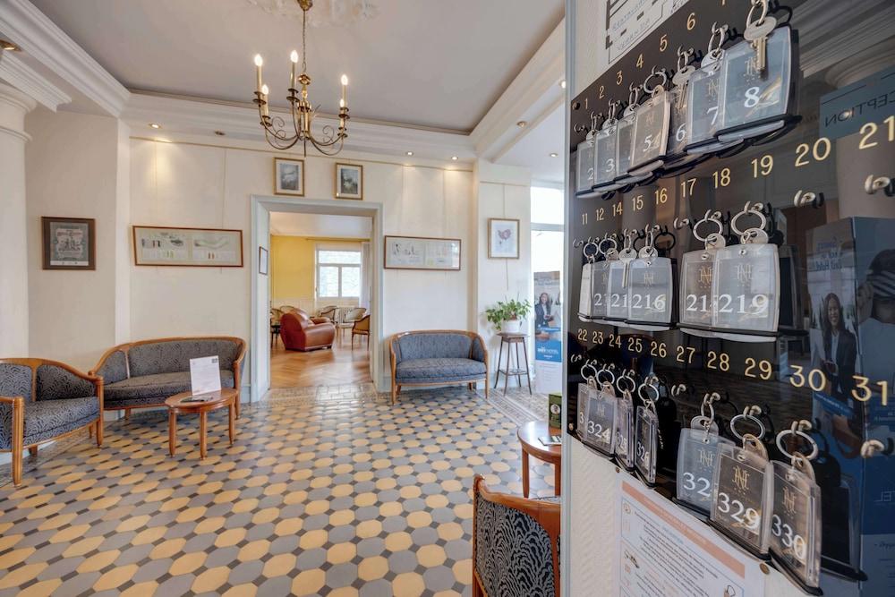 BRIT HOTEL CONFORT BAGNOLES NORMANDIE