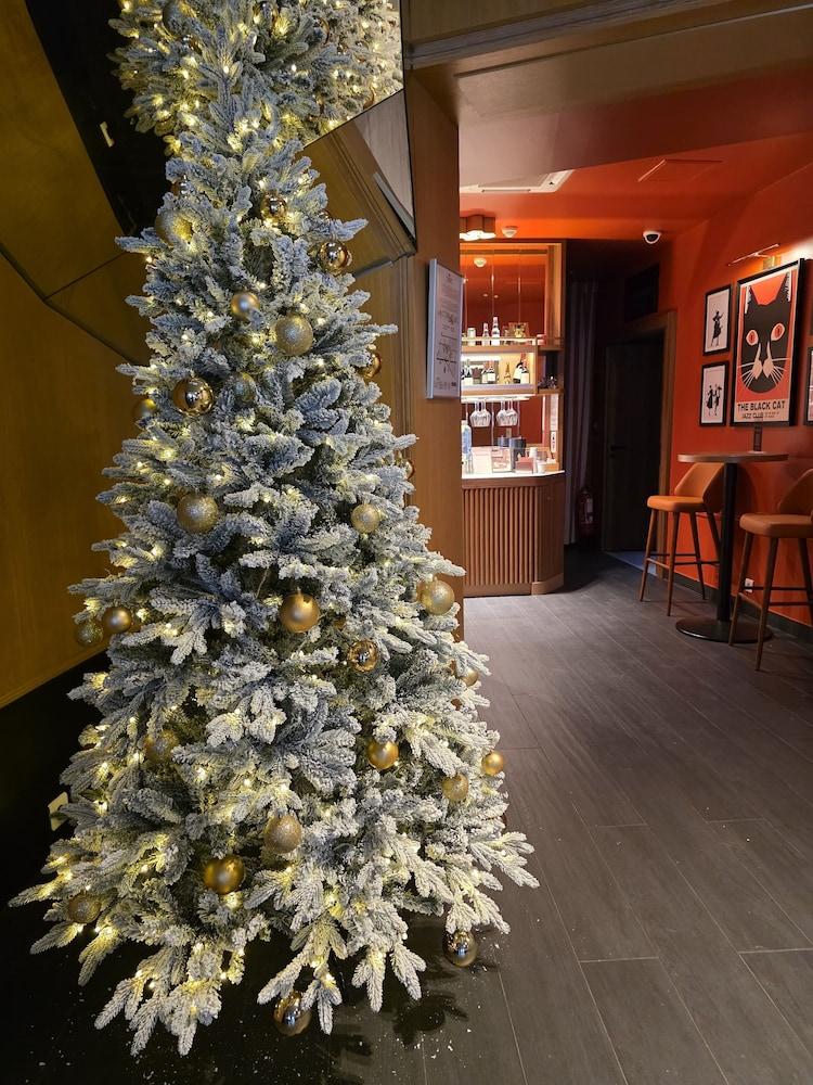 Hotel Montparnasse St Germain