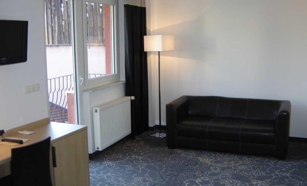 Hôtel Restaurant la Charrue