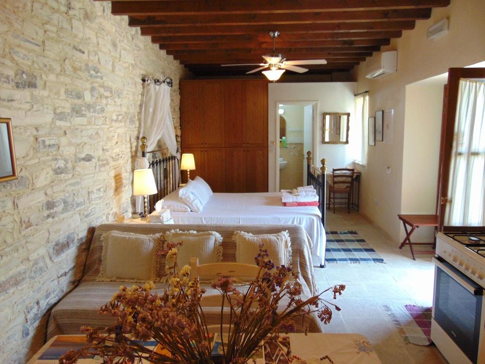 Charalambos Holiday Cottage