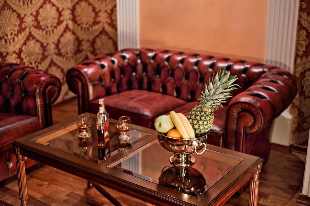 Royal Hotel De Paris