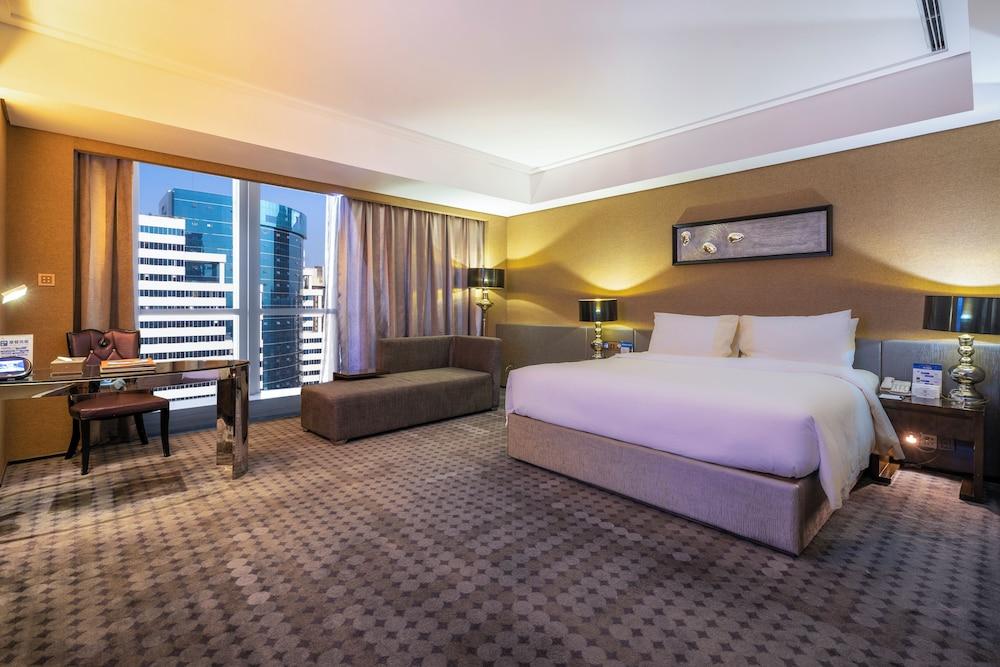 Modern Classic Hotel