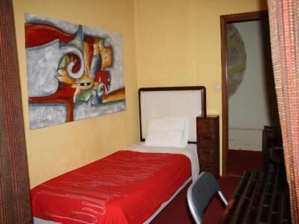 Residencia Pedra Antiga