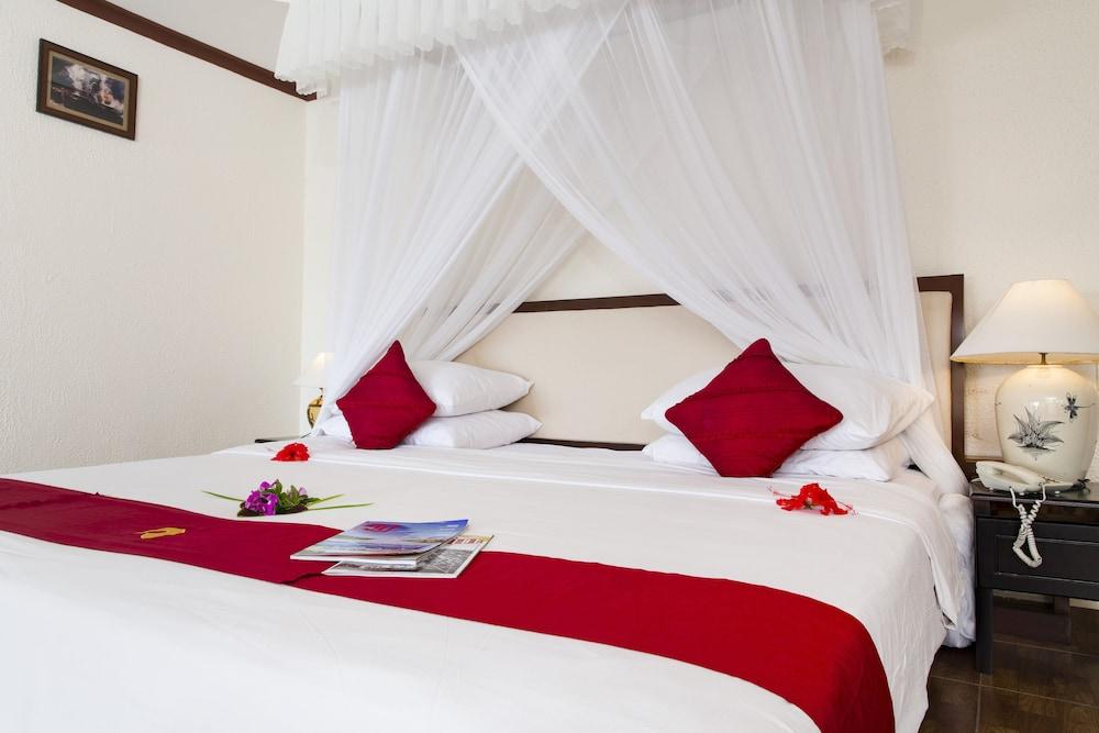 Rock Water Bay Beach Resort & Spa