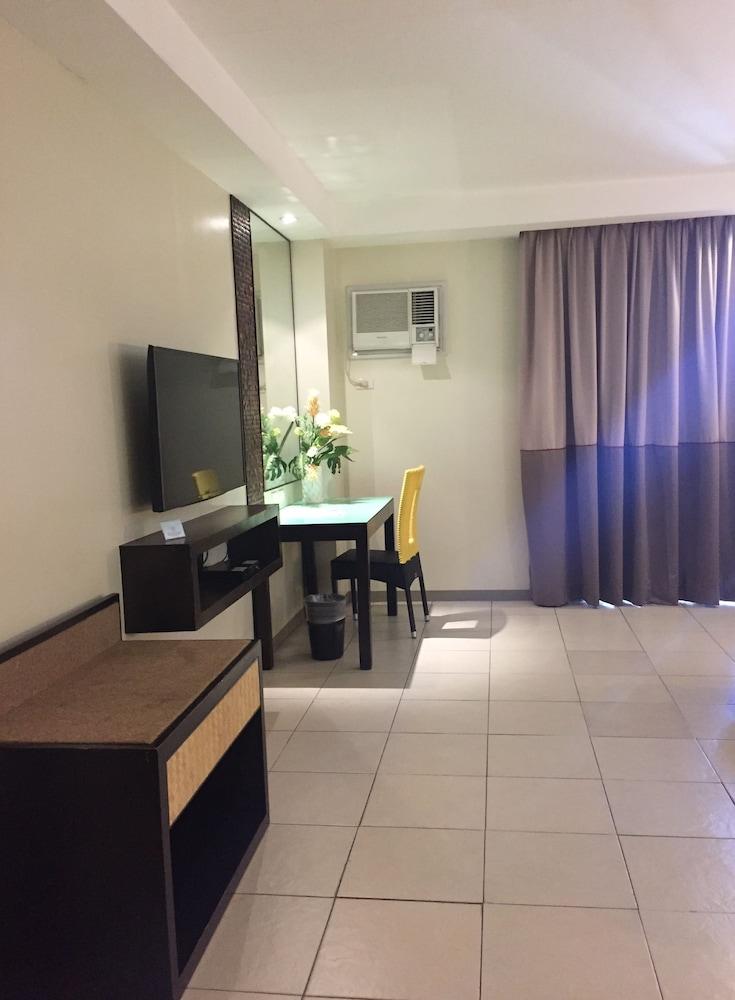 Circle Inn - Iloilo City Center