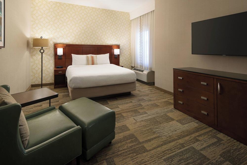 Courtyard Santa Barbara Goleta