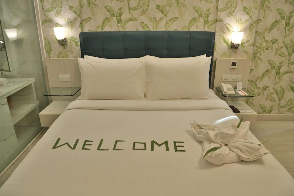 Sarovar Portico Naraina Delhi