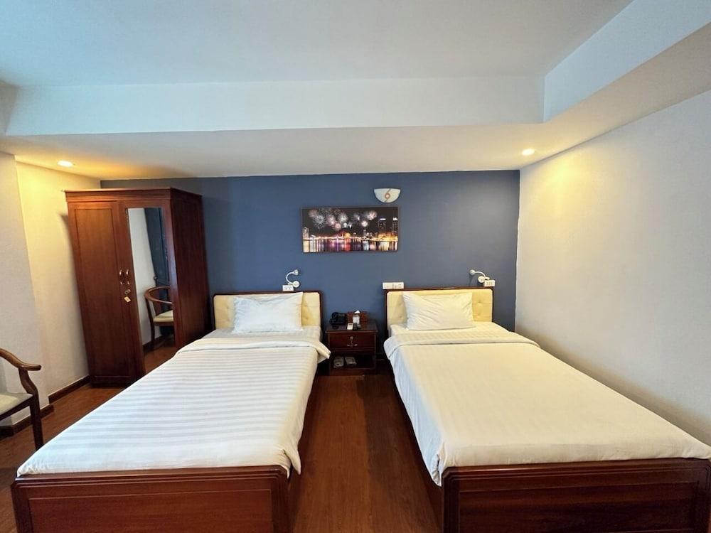 A25 Hotel - 137 Nguyen Du DN