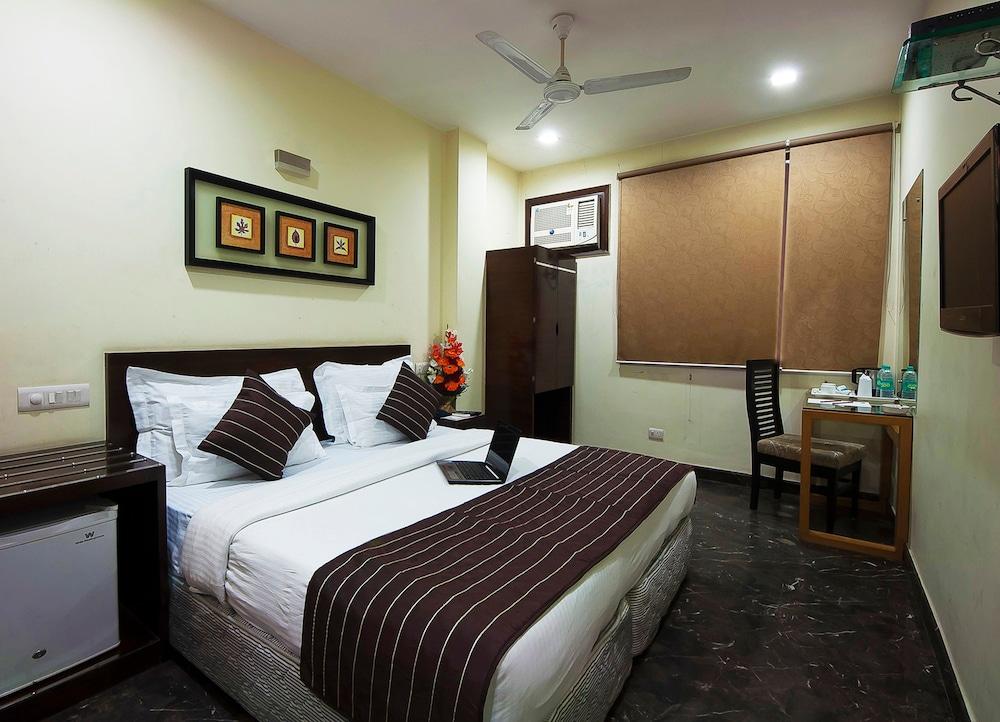 Hotel Metropolitan Karol Bagh