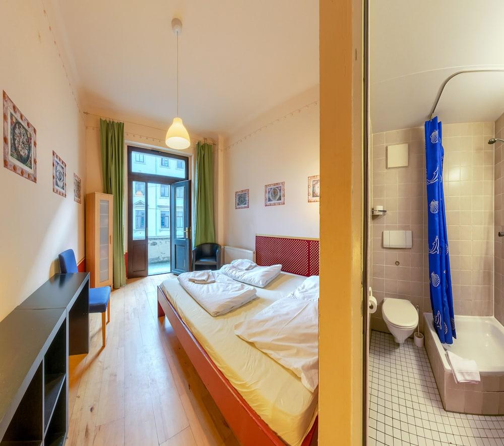 Hostel Mondpalast