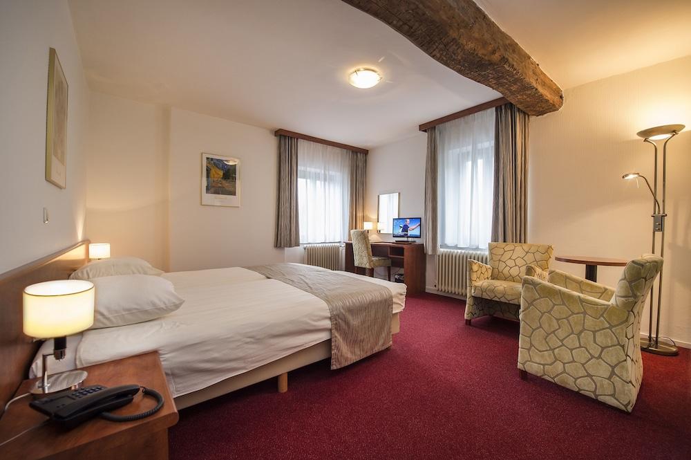 Hotel - Restaurant In den Hoof