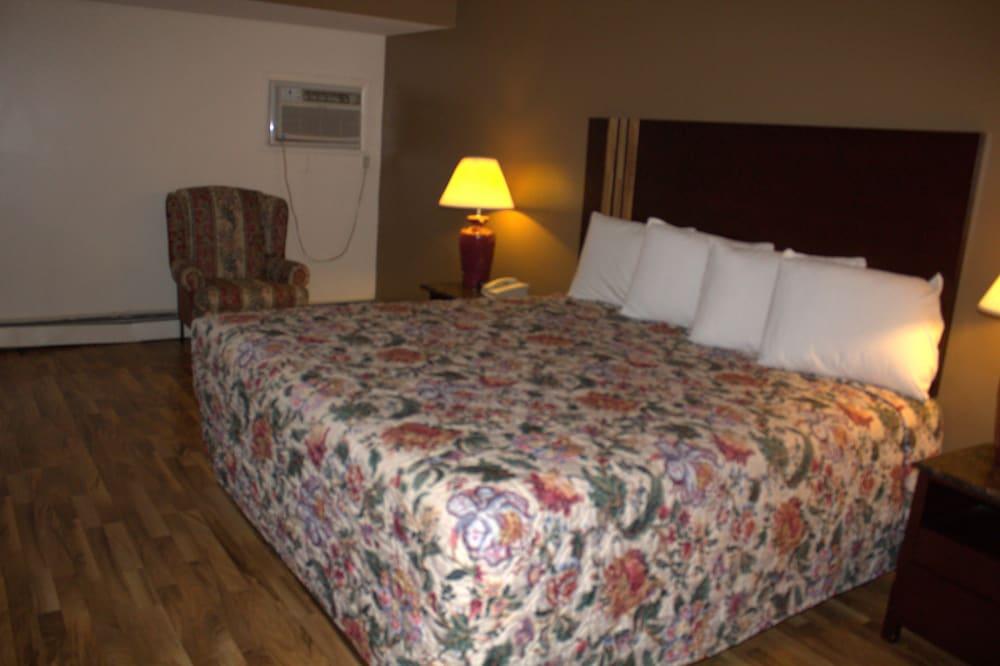 American Inn & Suites