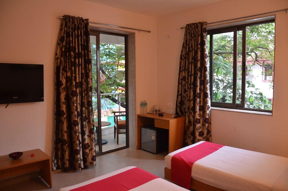 Sunkissed Premium By WSI,Calangute Beach