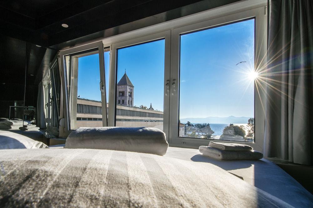 Boutique Hostel Forum