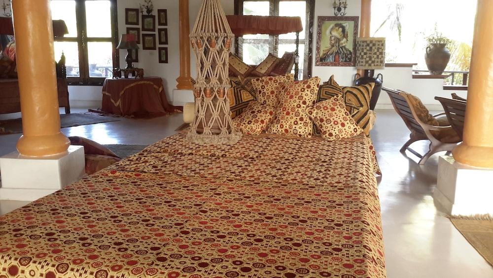 African House Resort