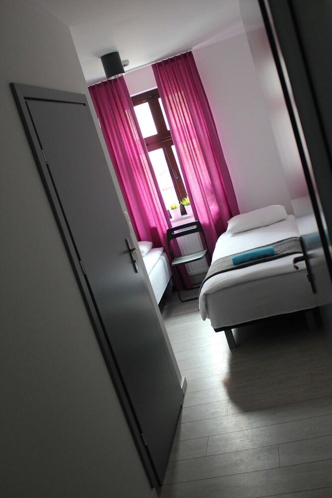 Soda Hostel & Apartments