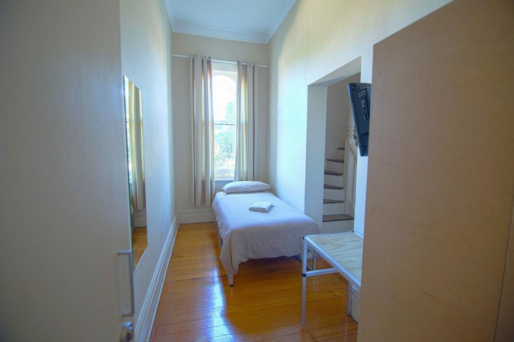 Cambridge Lodge - Hostel