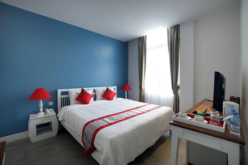 Frangipani Royal Palace Hotel