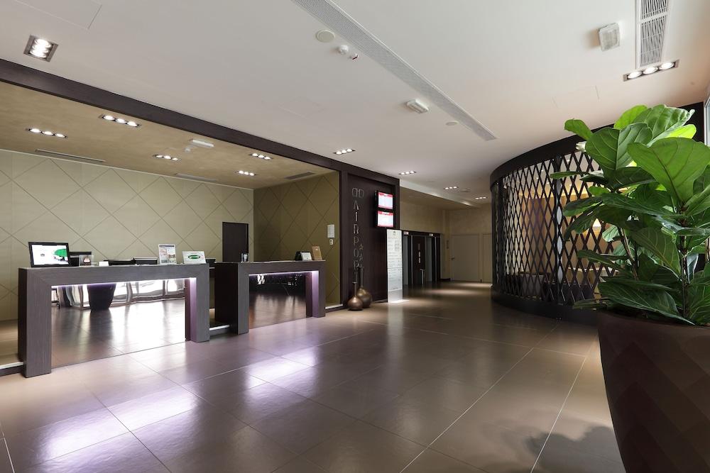 Best Western Premier CHC Airport