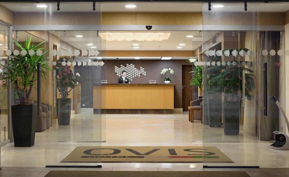 Ovis Hotel