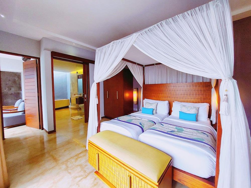 SEMINYAK ICON by Karaniya Experience