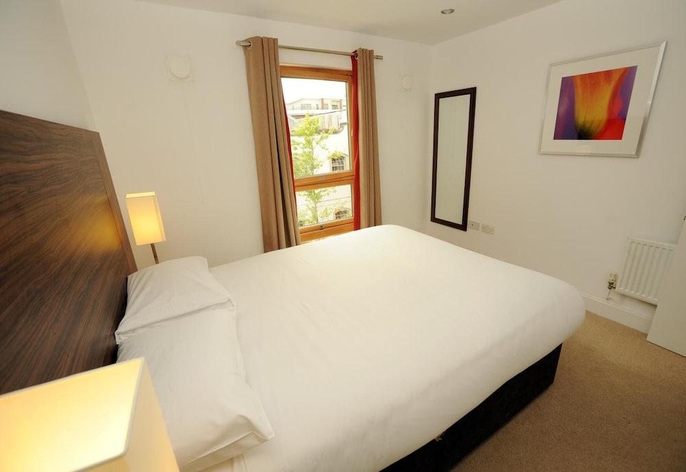 PREMIER SUITES PLUS Bristol Cabot Circus
