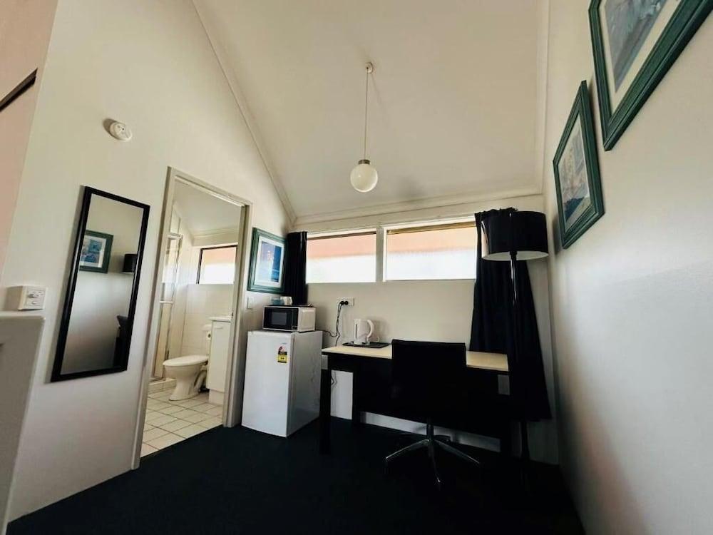 Enderley Gardens Resort