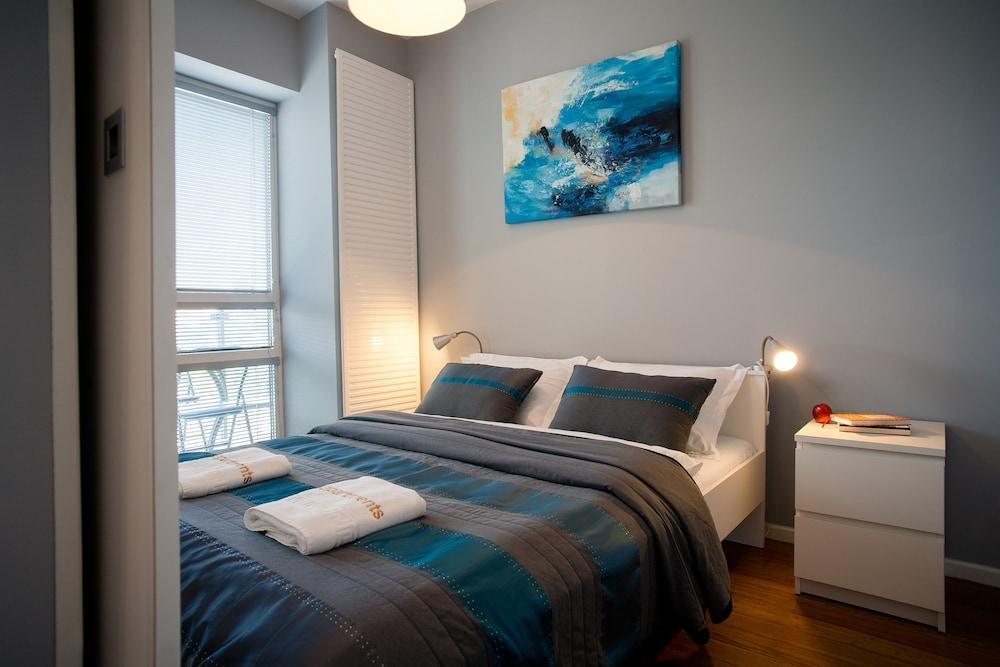 Platinum Towers E-Apartments