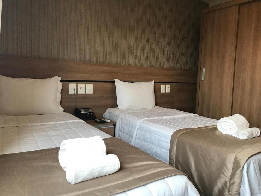 Hotel Brisa Tropical de Macae