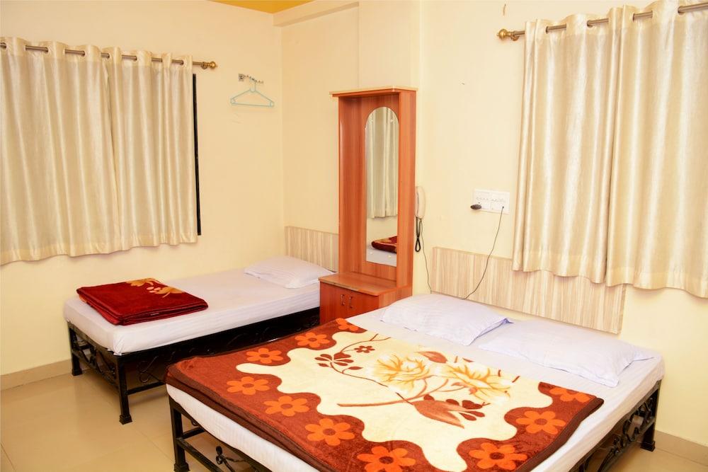 Hotel Sai Snehal