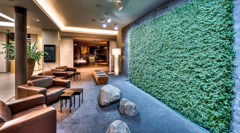 Small Luxury Hotel Wellnesshotel Golfpanorama