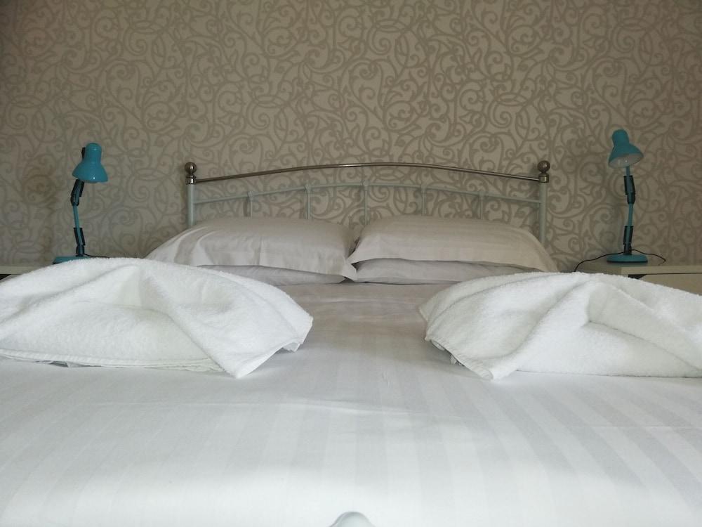 The Captain Cook Inn