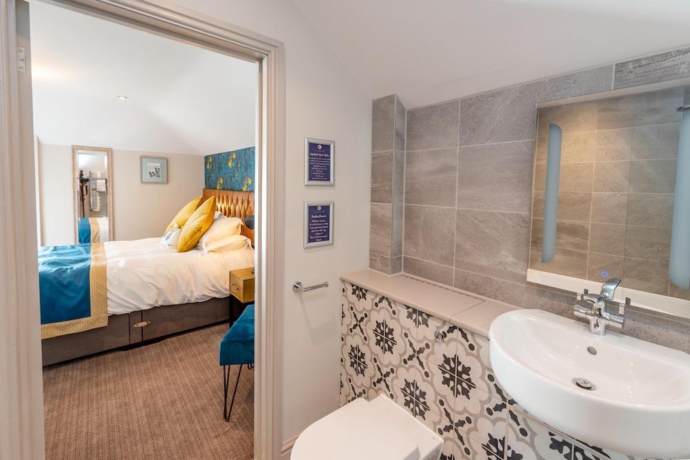 The Inn on the Shore