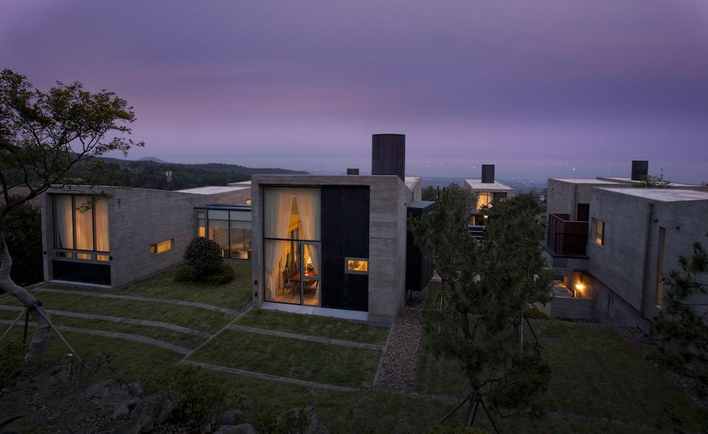 Lotte Resort Jeju Artvillas