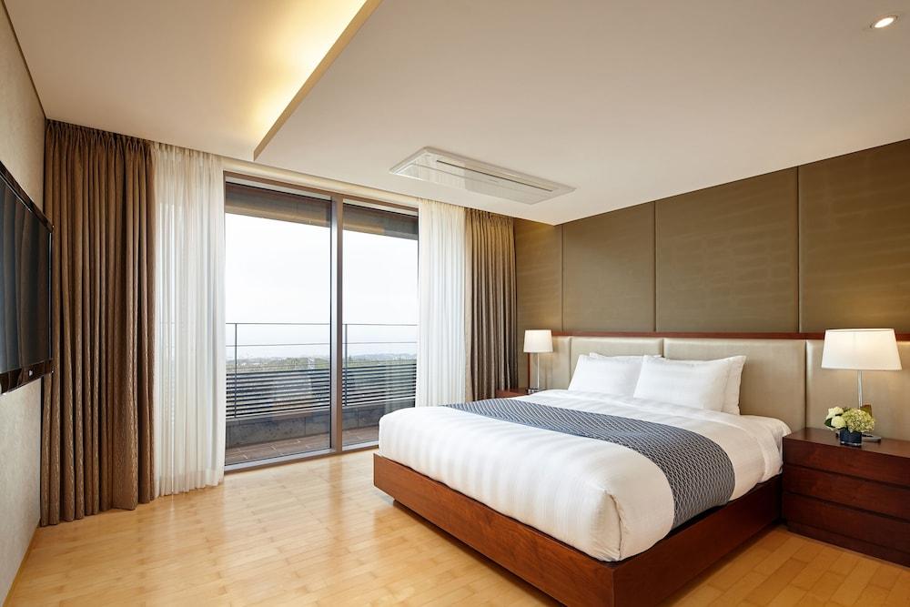 Lotte Resort Jeju Artvillas
