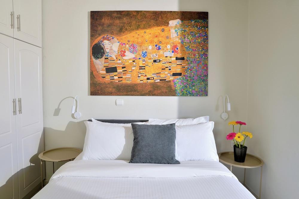 Stork Holiday Apartments - Garden & Sea View