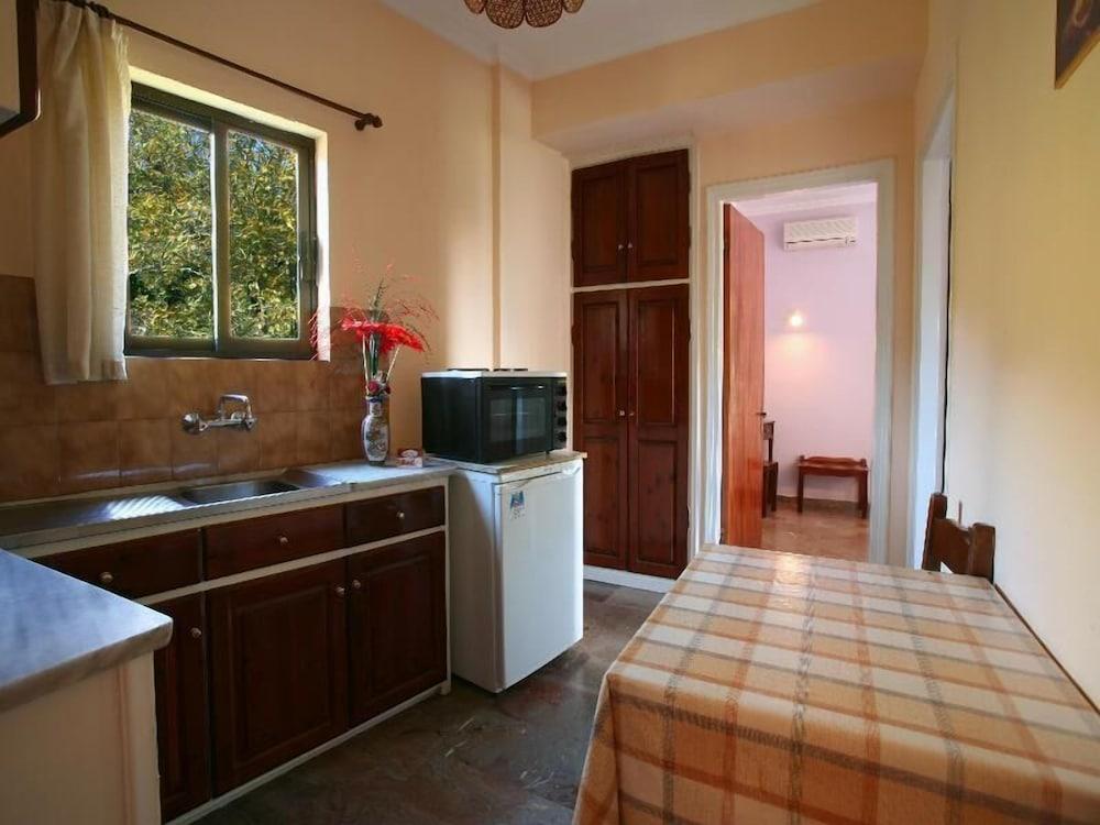 Alexis Apartments Benitses