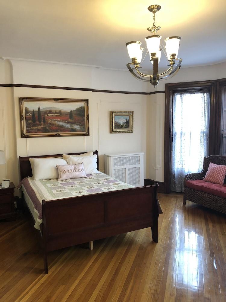 Lefferts Gardens Residence B&B