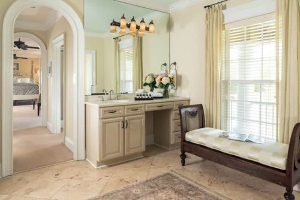 The Horse Stamp Inn Bed & Breakfast