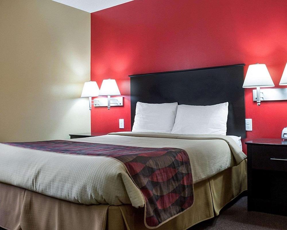 Econo Lodge Jamestown South