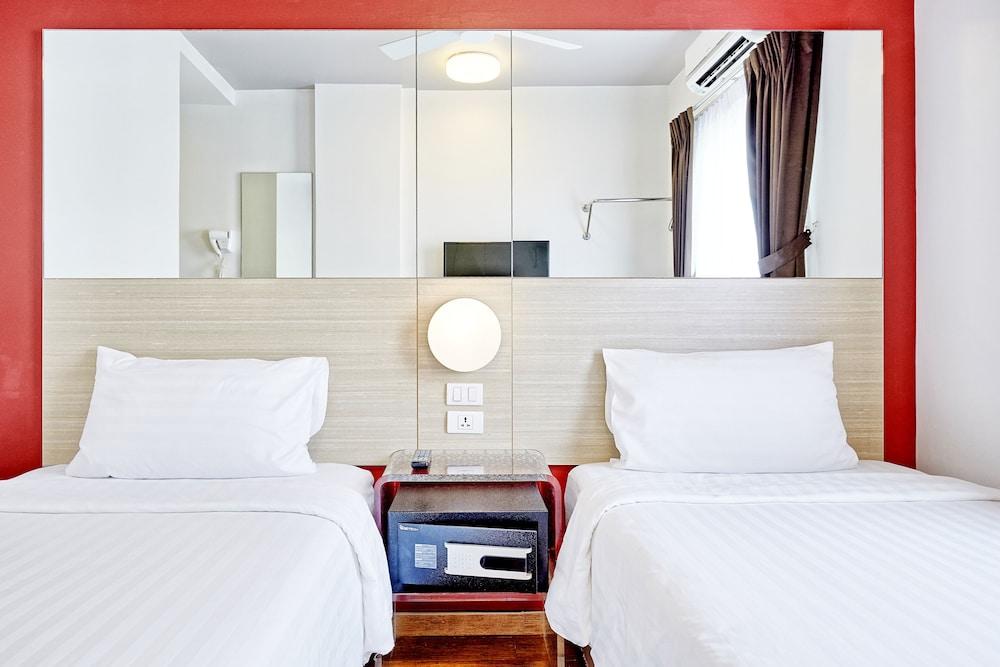 Easy Planet Bangkok Asoke