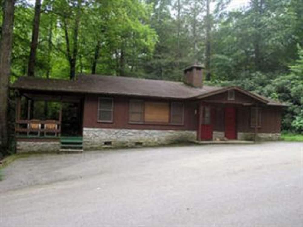 Cabins at Twinbrook Resort