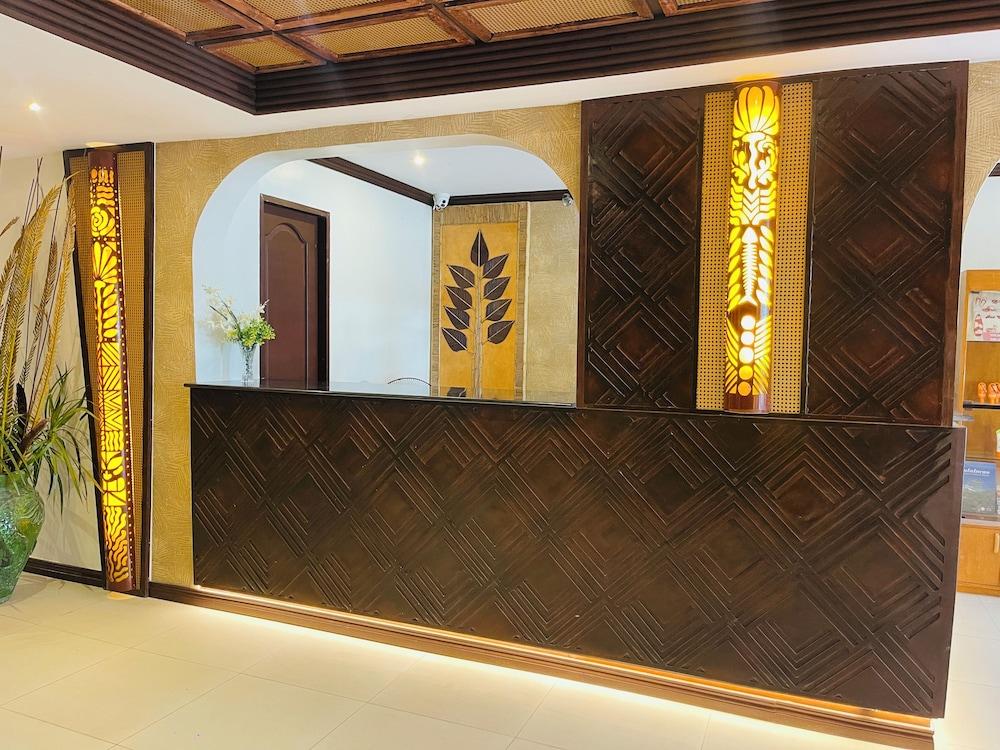 Red Coconut Beach Hotel