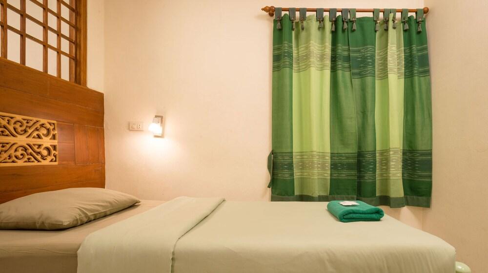 New Road Guest House - Hostel