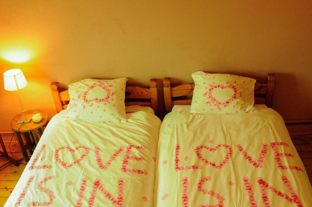 Fine Fleur Bed & Breakfast