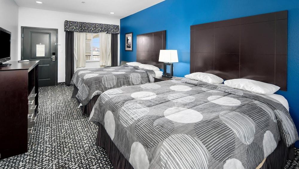 Belmont Inn and Suites