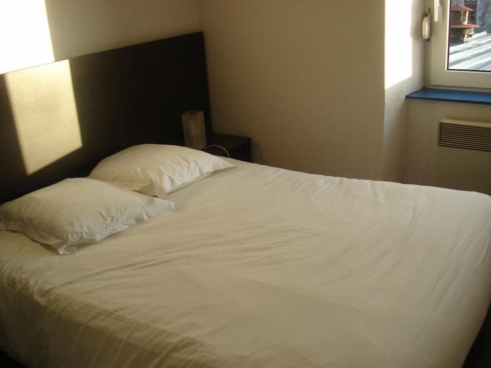 Hotel De la Plage d'Erquy