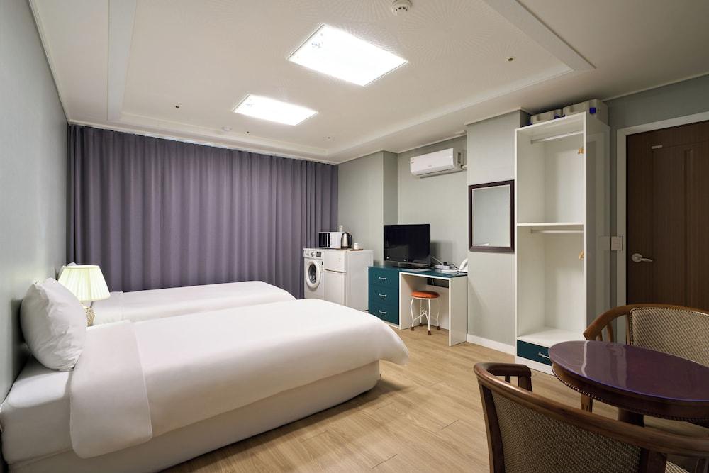 Yeongdeungpo VIP Hotel