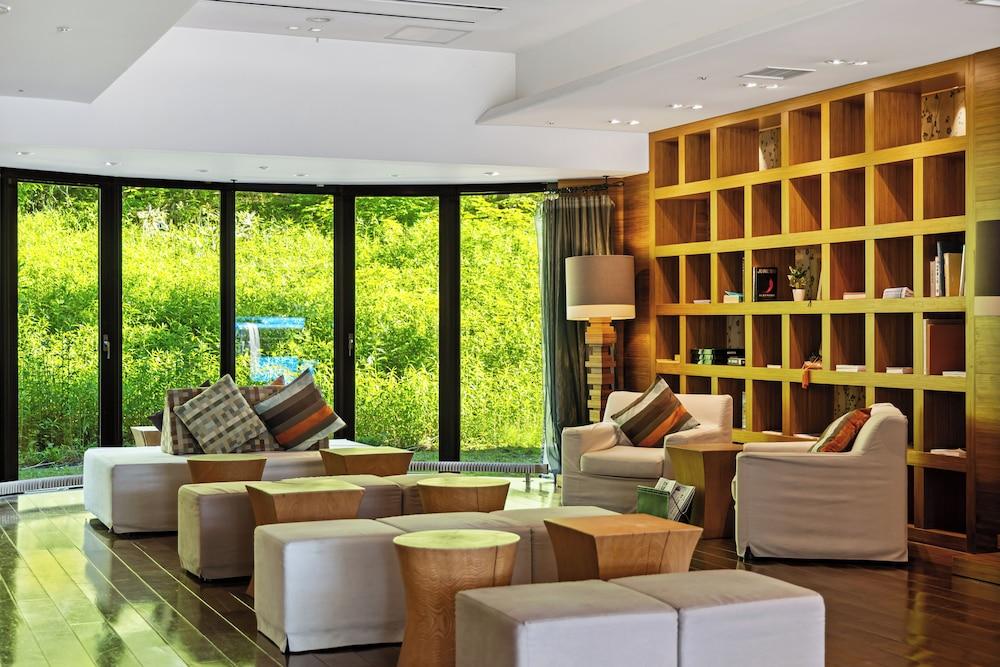 One Niseko Resort Towers